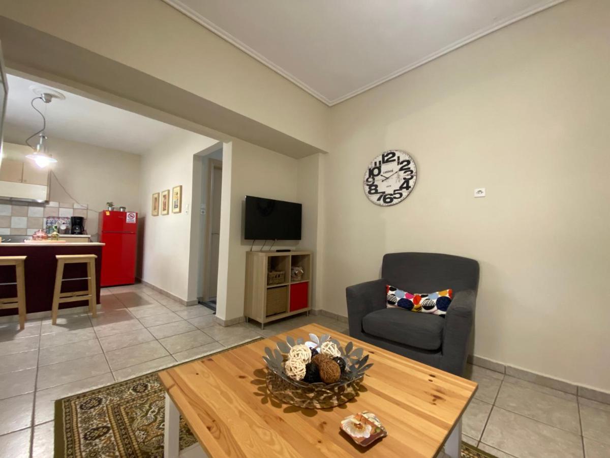 Cozy And Quiet Mini City Apartment Trikala  Ngoại thất bức ảnh