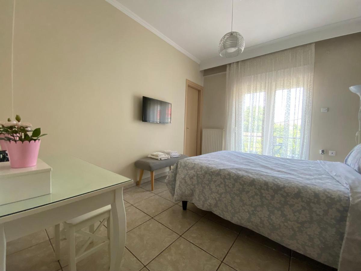 Cozy And Quiet Mini City Apartment Trikala  Ngoại thất bức ảnh