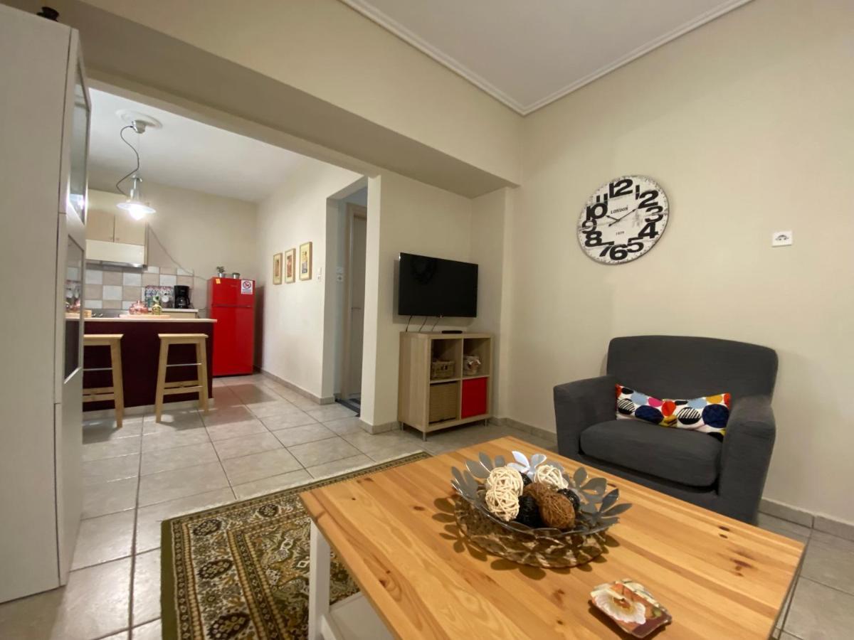 Cozy And Quiet Mini City Apartment Trikala  Ngoại thất bức ảnh