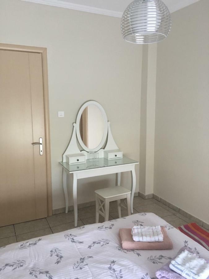Cozy And Quiet Mini City Apartment Trikala  Ngoại thất bức ảnh